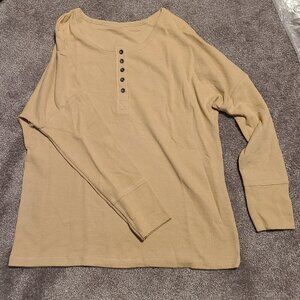 🥵 NWOT long sleeve- khaki shirt with 5 buttons